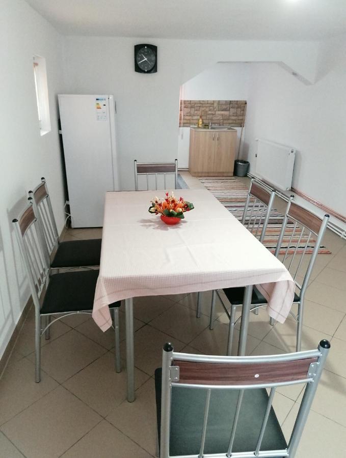 Apartamento Ugralet Lunca de Sus Exterior foto