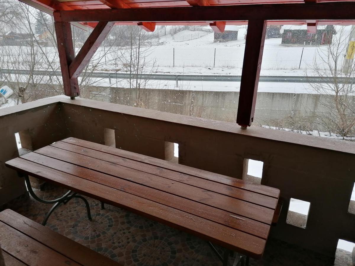 Apartamento Ugralet Lunca de Sus Exterior foto