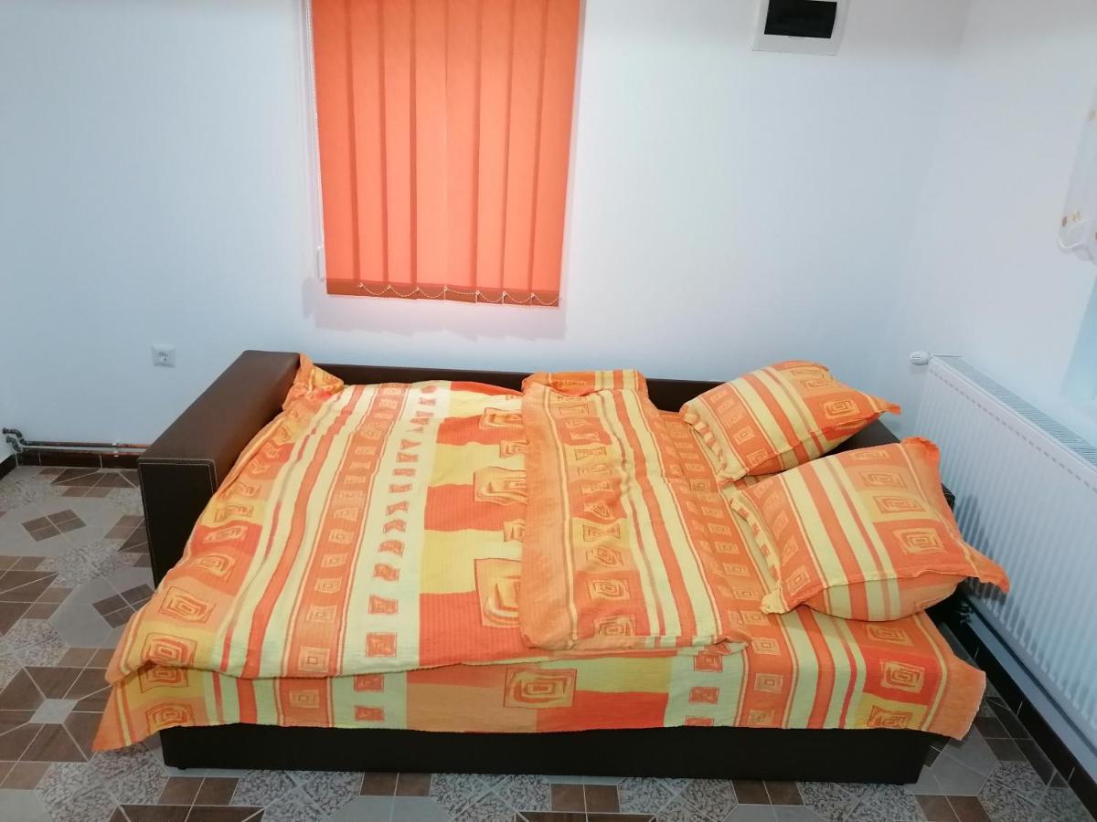 Apartamento Ugralet Lunca de Sus Exterior foto